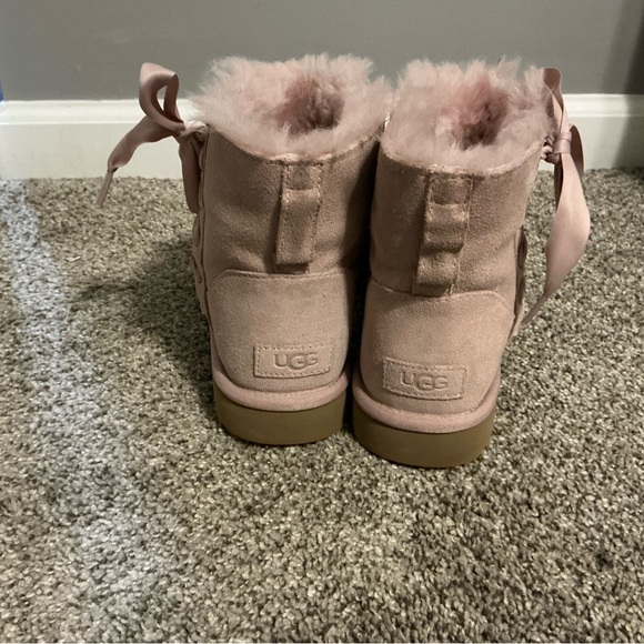 Ugg Fuzzy Boots Light Pink Size 9 - Picture 4 of 7